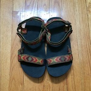 New l Vintage Sandals l Adjustable Straps l Sz 9